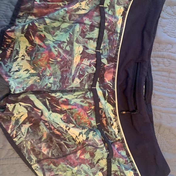 Lululemon Speed Shorts - Picture 3 of 6